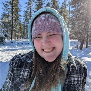 Meet your Posher, Claire